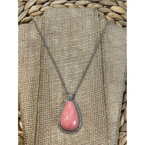 Avon Vintage Pink Marbled Teardrop Pendant Necklace Silver Tone Rhinestone Halo